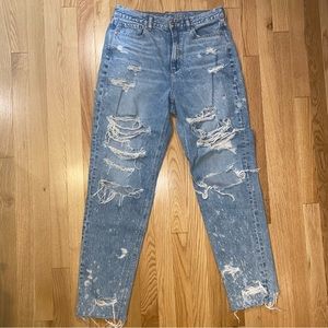 American Eagle Womens Light Wash Heavily Distressed High Rise Mom Jean 10 Long